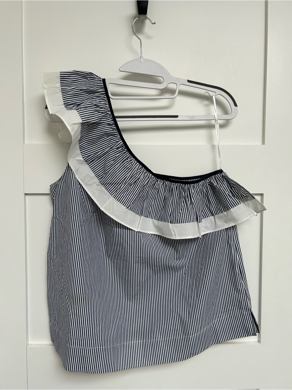 💠 J. Crew Navy and White One-Shoulder Ruffle Stripe Crop Top